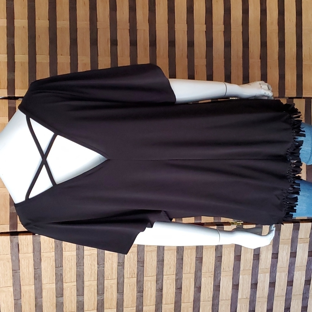 Soma Split shoulder top - Picture 7 of 11